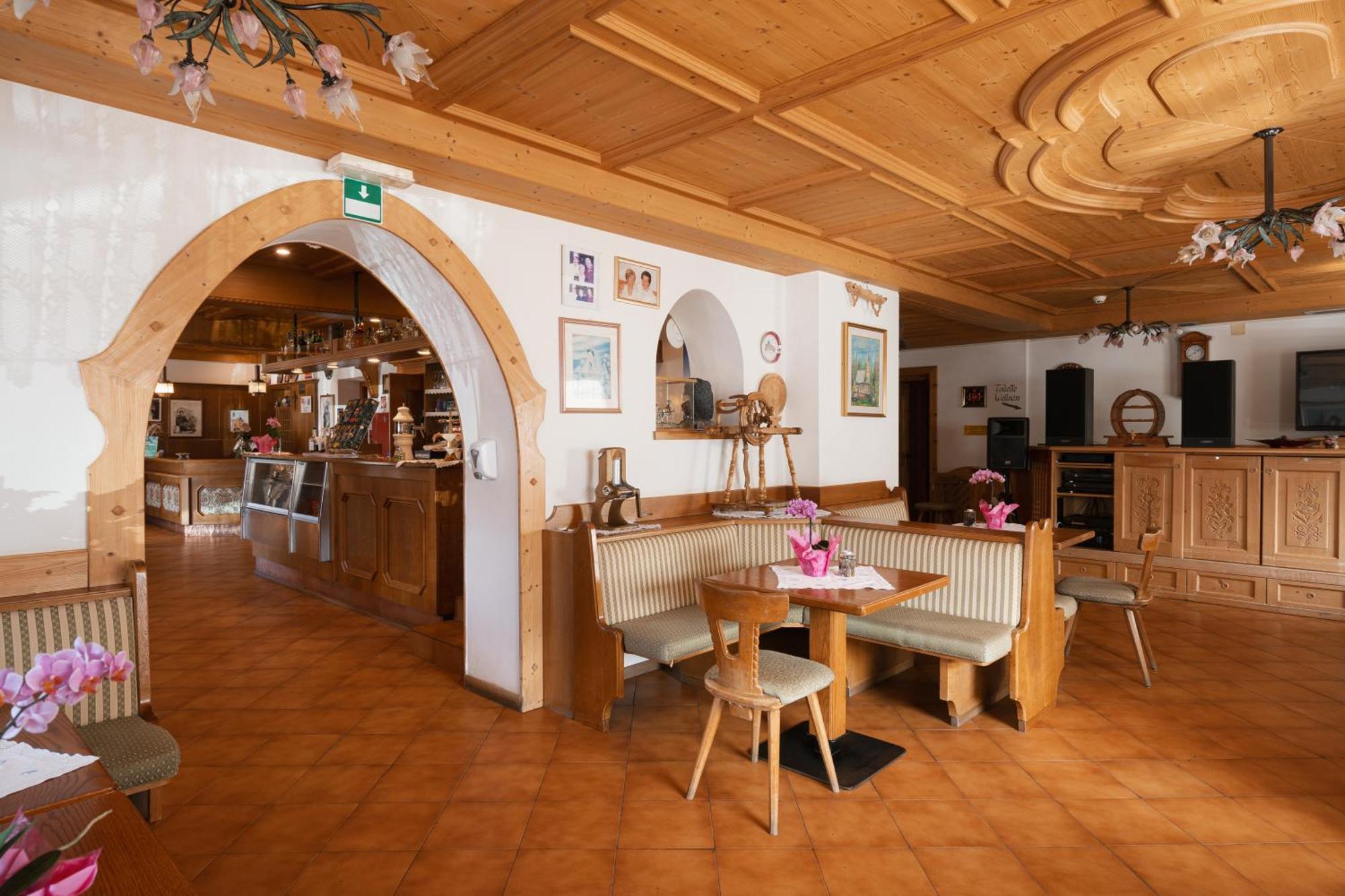 Berg Hotel Latemar Spitze Vigo di Fassa Eksteriør billede
