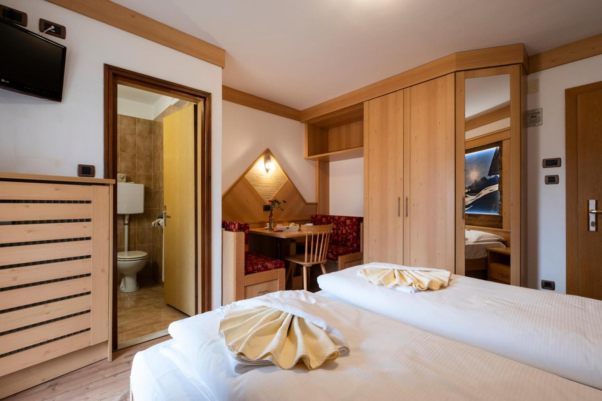 Berg Hotel Latemar Spitze Vigo di Fassa Eksteriør billede