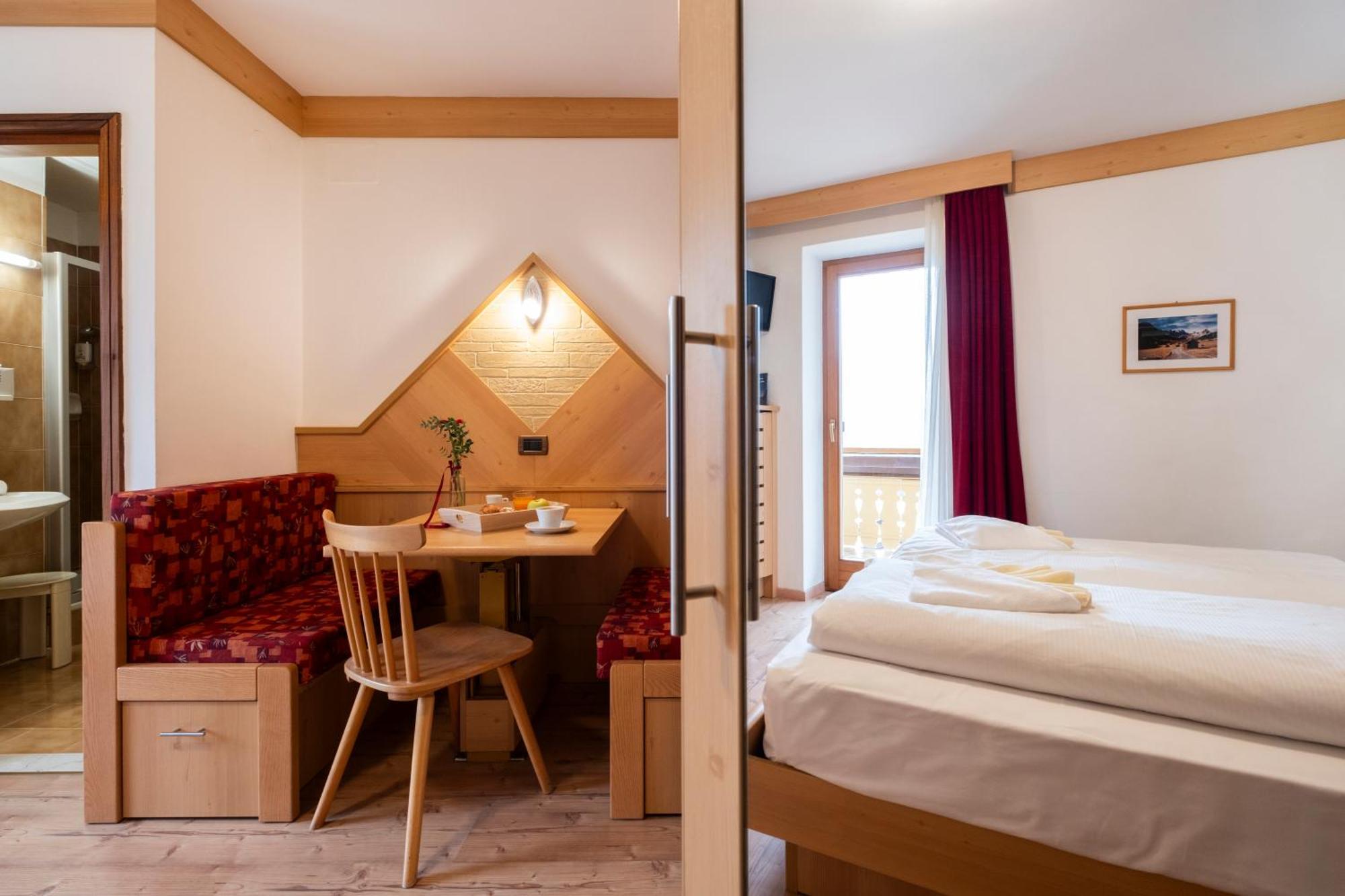 Berg Hotel Latemar Spitze Vigo di Fassa Eksteriør billede