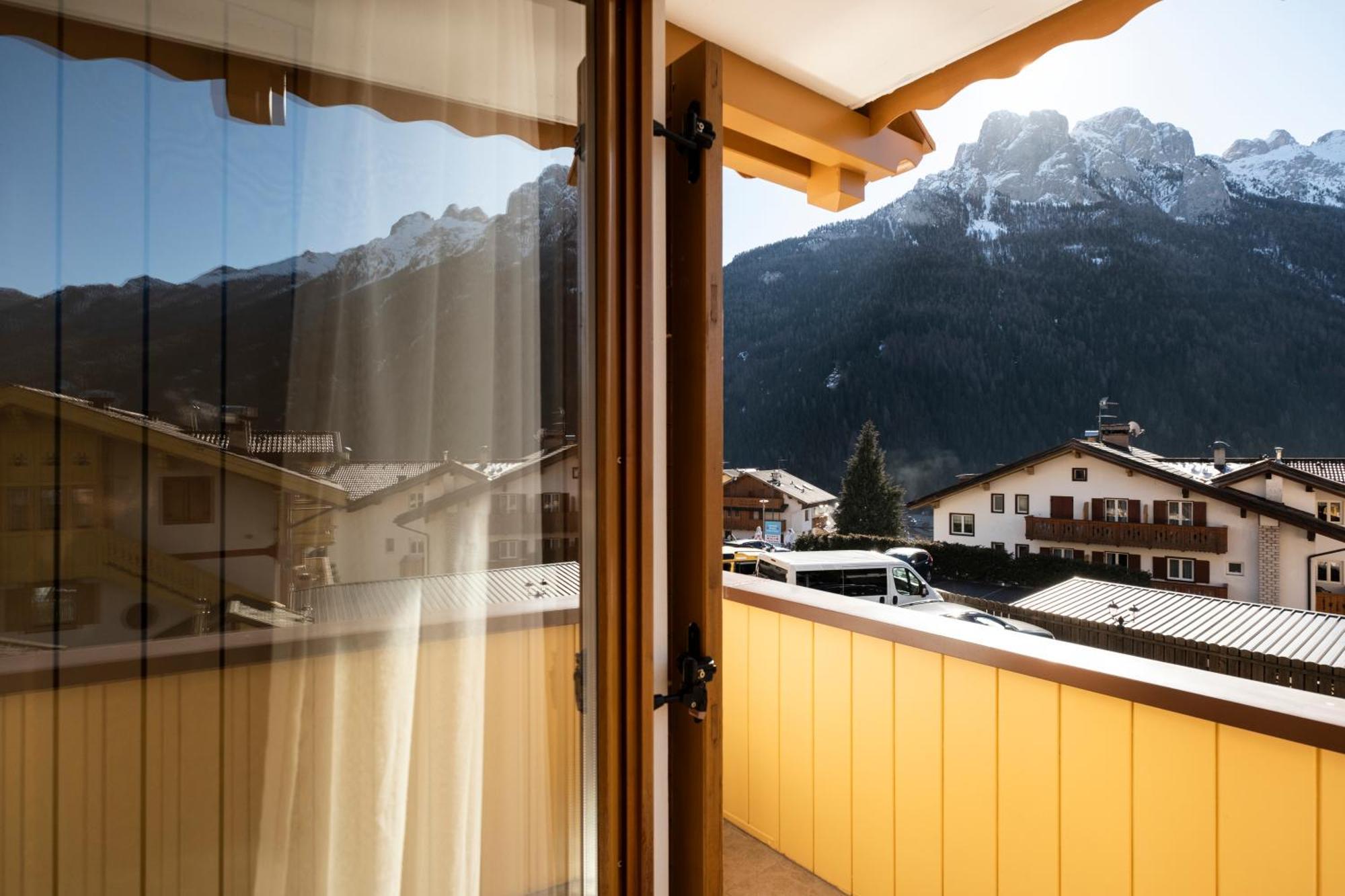 Berg Hotel Latemar Spitze Vigo di Fassa Eksteriør billede