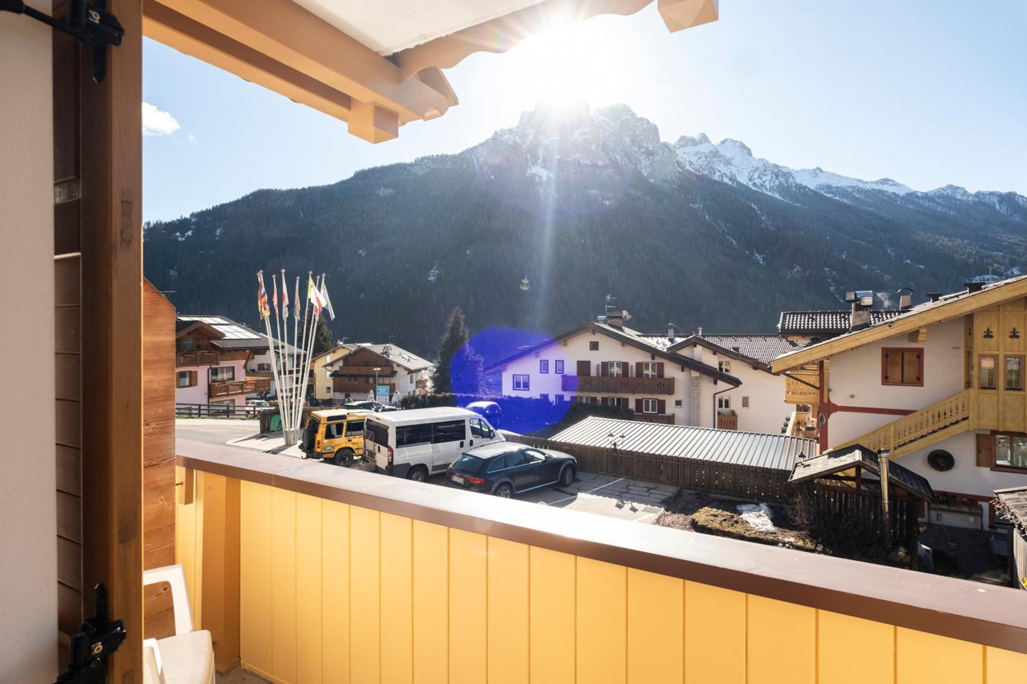 Berg Hotel Latemar Spitze Vigo di Fassa Eksteriør billede
