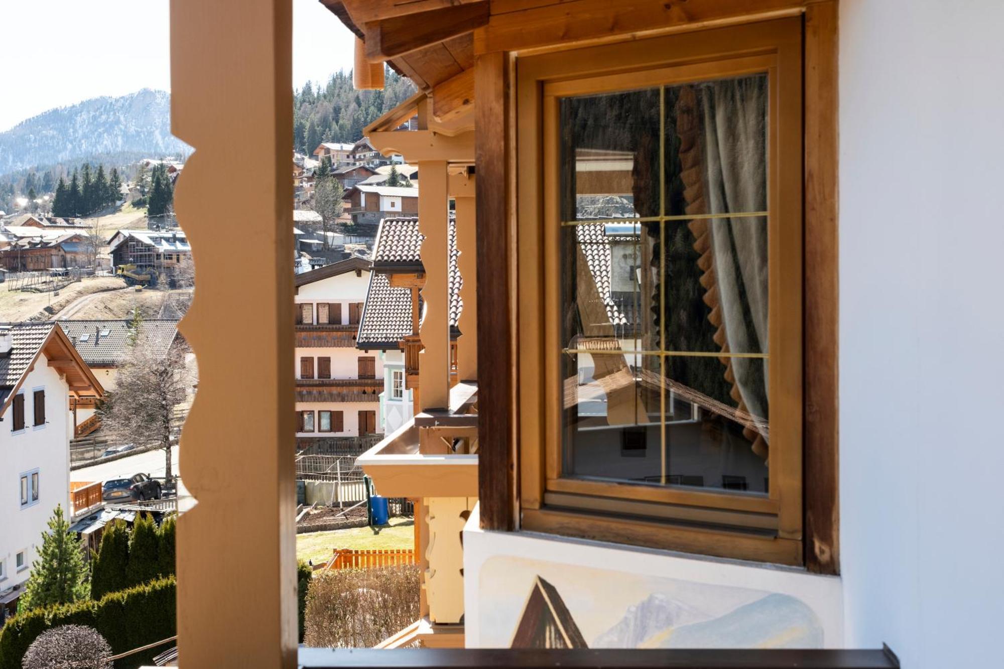 Berg Hotel Latemar Spitze Vigo di Fassa Eksteriør billede